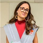 Me llamo Marta y soy dietista-nutricionista. Además, llevo realizado clases particulares desde hace 3 años